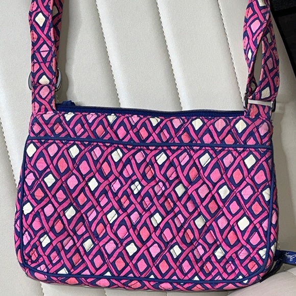 Vera Bradley Katalina Pink Diamonds Breast Cancer Bag Iconic Little Hipster EUC - Picture 7 of 12